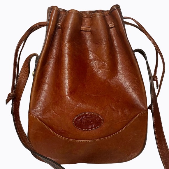 Oroton Bags Oroton Australia Leather Crossbody Bucket Handbag